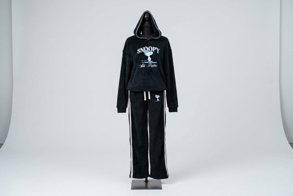 Peanuts Snoopy Ski Patrol 2-Piece Hoodie & Pants Set, Teen XS